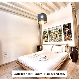 Apartment Al Piano - Away From, Venice
